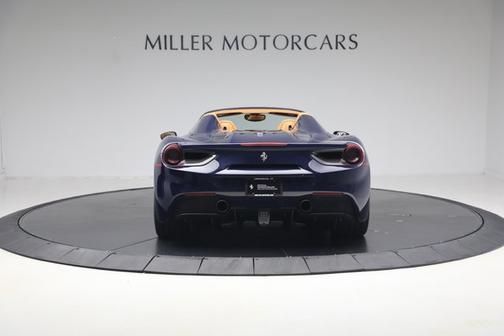 Blu Scozia 2017 Ferrari 488 Spider Base