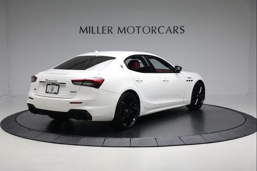 2022 Maserati Ghibli Modena Q4