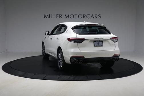 2022 Maserati Levante Modena