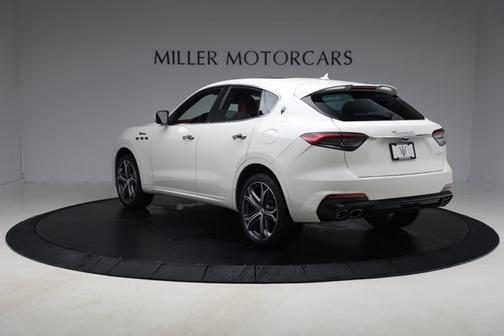 2022 Maserati Levante Modena