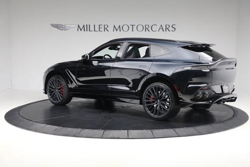 2025 Aston Martin DBX 707