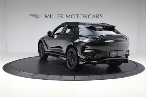 2025 Aston Martin DBX 707