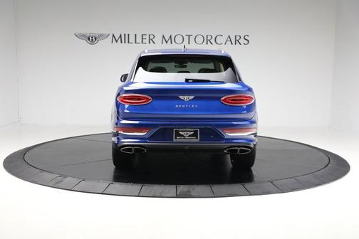 2024 Bentley Bentayga Azure V8