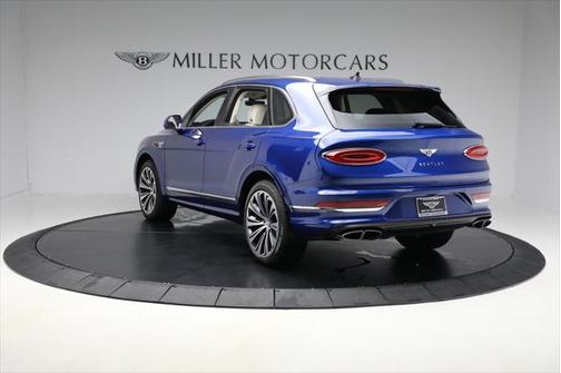 2024 Bentley Bentayga Azure V8