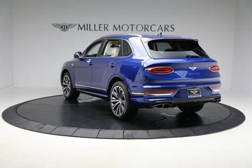 2024 Bentley Bentayga Azure V8