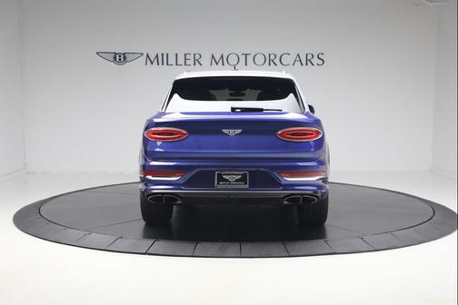 Moonbeam over Moroccan Blue 2022 Bentley Bentayga V8