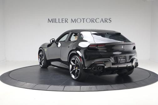 Nero Daytona 2024 Ferrari Purosangue SUV