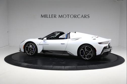 Bianco Audace Metallic 2023 Maserati MC20 Cielo