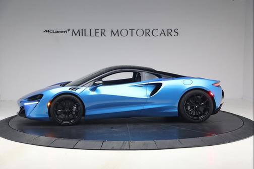 2024 McLaren Artura Performance