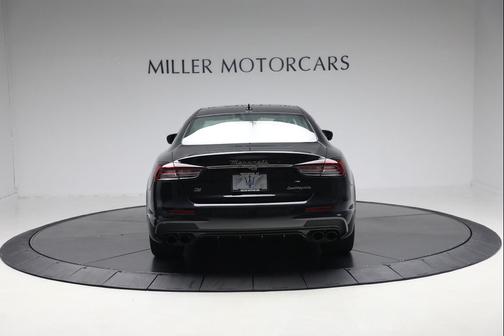 2022 Maserati Quattroporte Modena Q4