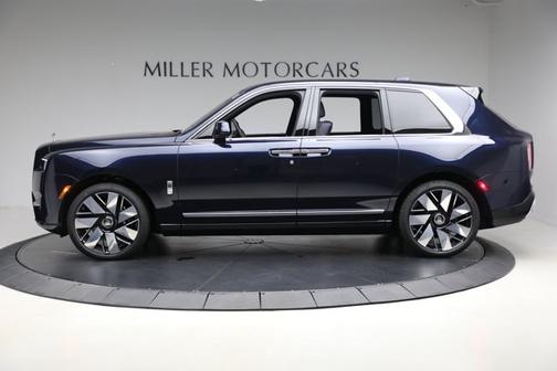 Midnight Sapphire 2026 Rolls-Royce Cullinan SUV