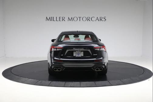 2022 Maserati Ghibli Modena Q4