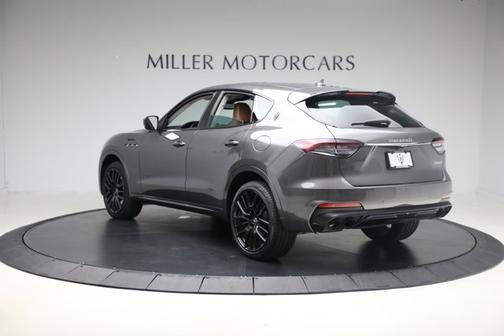 2022 Maserati Levante Modena