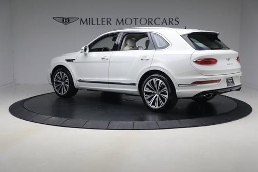 Glacier White 2022 Bentley Bentayga V8