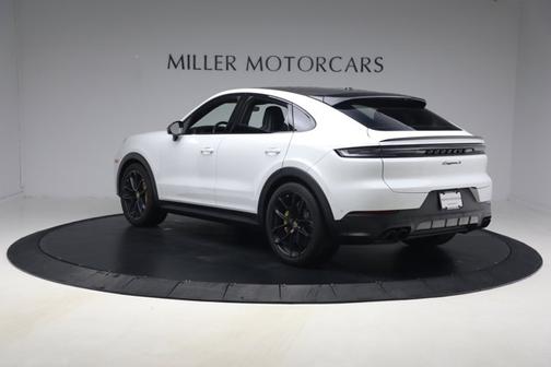 2024 Porsche Cayenne S