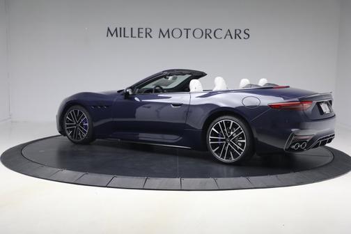 Night Interaction Metallic 2026 Maserati GranCabrio Trofeo