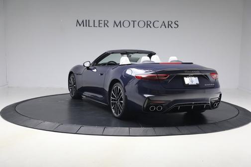 Night Interaction Metallic 2026 Maserati GranCabrio Trofeo