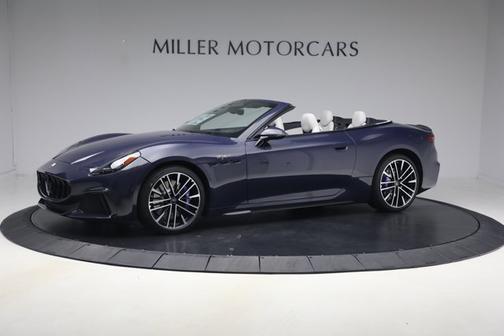Night Interaction Metallic 2026 Maserati GranCabrio Trofeo