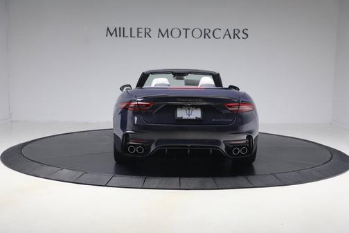 Night Interaction Metallic 2026 Maserati GranCabrio Trofeo