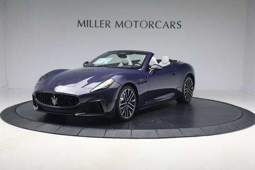 Night Interaction Metallic 2026 Maserati GranCabrio Trofeo