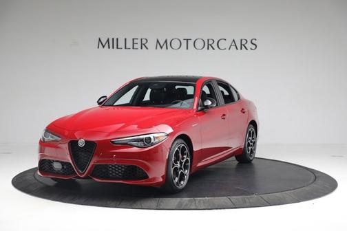 Alfa Rosso 2022 Alfa Romeo Giulia Veloce