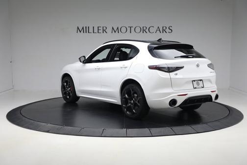 2025 Alfa Romeo Stelvio Ti