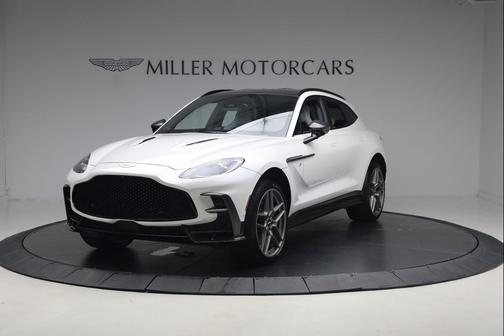 Q Neutron White 2026 Aston Martin DBX S