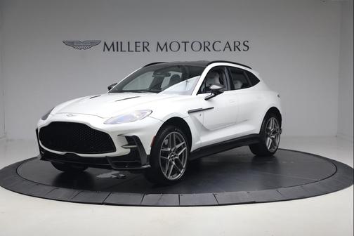 Q Neutron White 2026 Aston Martin DBX S