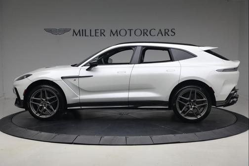 Q Neutron White 2026 Aston Martin DBX S