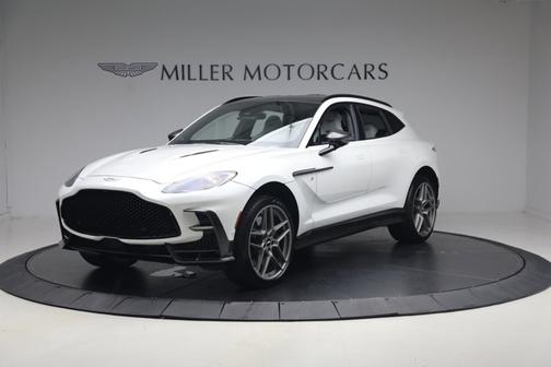 Q Neutron White 2026 Aston Martin DBX S