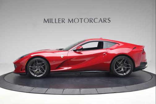 Rosso 70 Anni 2018 Ferrari 812 Superfast Base