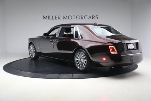 Bohemian Red 2018 Rolls-Royce Phantom EWB