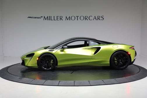 2024 McLaren Artura Performance