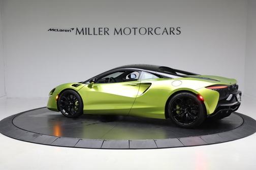 2024 McLaren Artura Performance