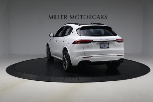 Bianco 2026 Maserati Grecale Modena