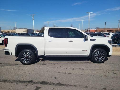 Summit White 2024 GMC Sierra 1500 AT4