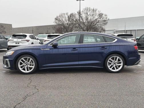 Navarra Blue Metallic 2024 Audi A5 Sportback 45 S line quattro Premium