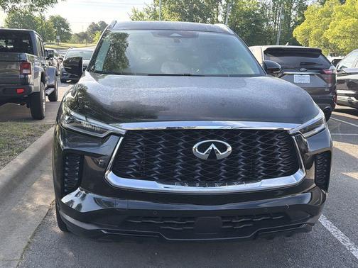 Diamond Black 2024 INFINITI QX60 Luxe
