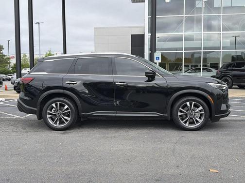 Diamond Black 2024 INFINITI QX60 Luxe