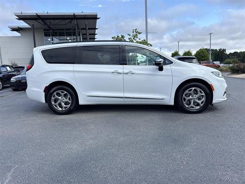 2023 Chrysler Pacifica Limited
