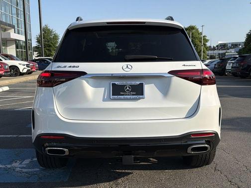 MANUFAKTUR Moonlight White Metallic 2026 Mercedes-Benz GLE 450 4MATIC