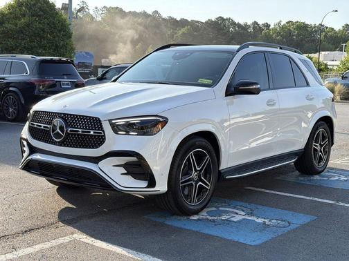 MANUFAKTUR Moonlight White Metallic 2026 Mercedes-Benz GLE 450 4MATIC