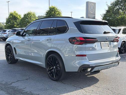 Brooklyn Gray Metallic 2024 BMW X5 xDrive40i