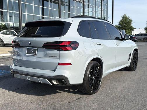 Brooklyn Gray Metallic 2024 BMW X5 xDrive40i