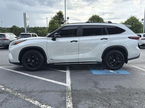 Wind Chill Pearl 2024 Toyota Highlander Hybrid XLE