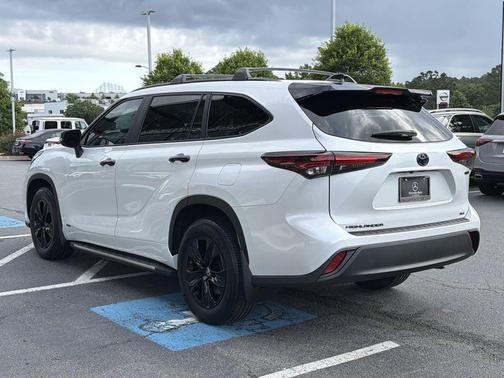 Wind Chill Pearl 2024 Toyota Highlander Hybrid XLE