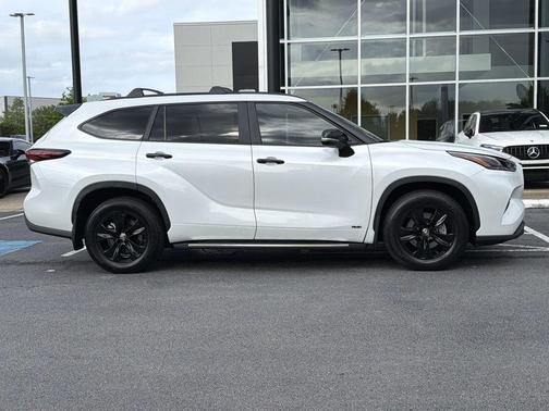 Wind Chill Pearl 2024 Toyota Highlander Hybrid XLE