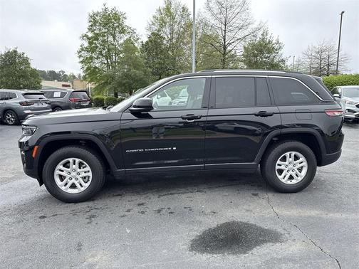 2023 Jeep Grand Cherokee Laredo