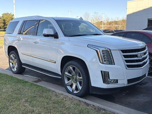 2017 Cadillac Escalade Luxury