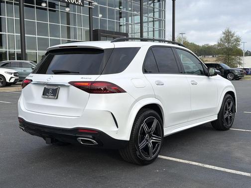 Moon 2026 Mercedes-Benz GLE 450 4MATIC